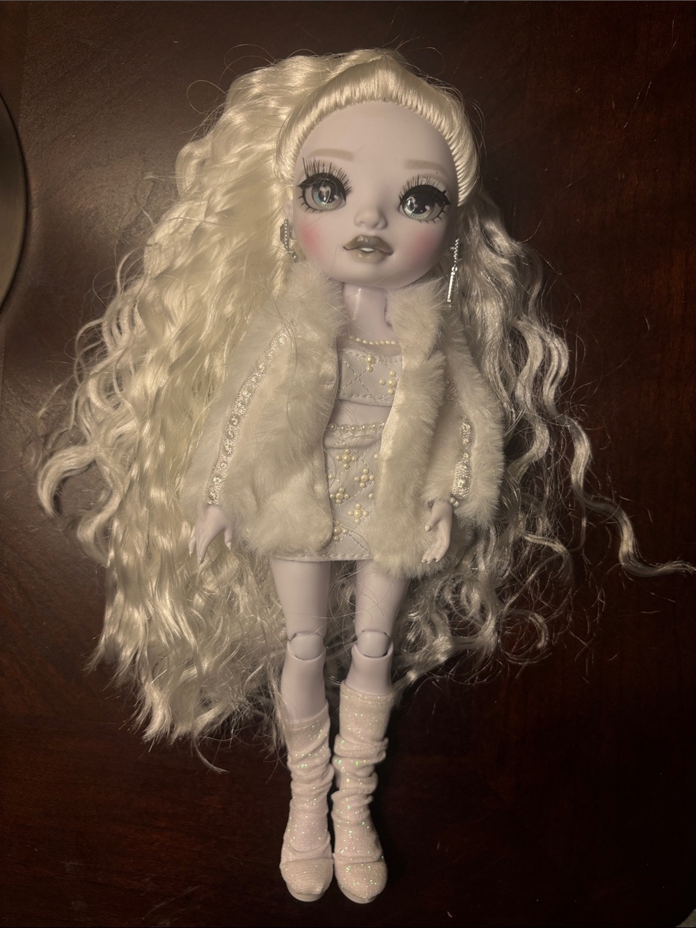Rainbow High- Shadow High Series 1 Natasha Zima- Grayscale Fashion Doll